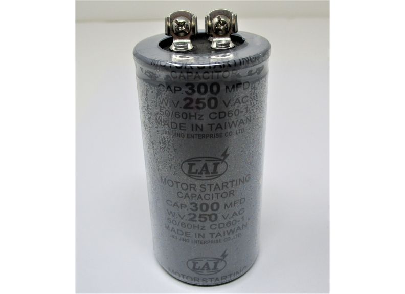 Capacitor 300Uf 250Vac 1.75 X 3.5 | C-300250